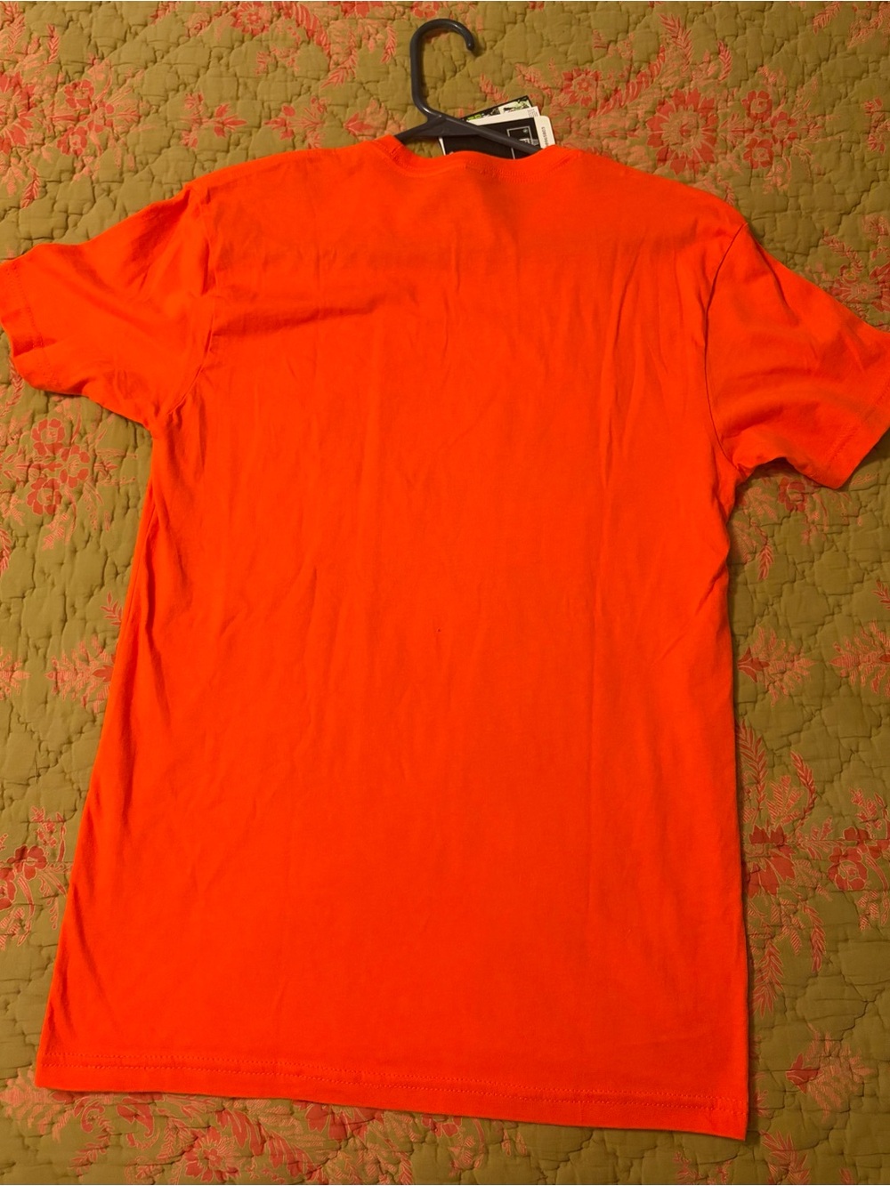 NBA New York Knicks Orange 'New York vs Everybody' Graphic Tee - Picture 3 of 4